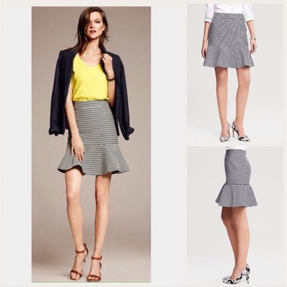 BANANA REPUBLIC NWT Chain Print Flounce‎ Skirt - Size 12